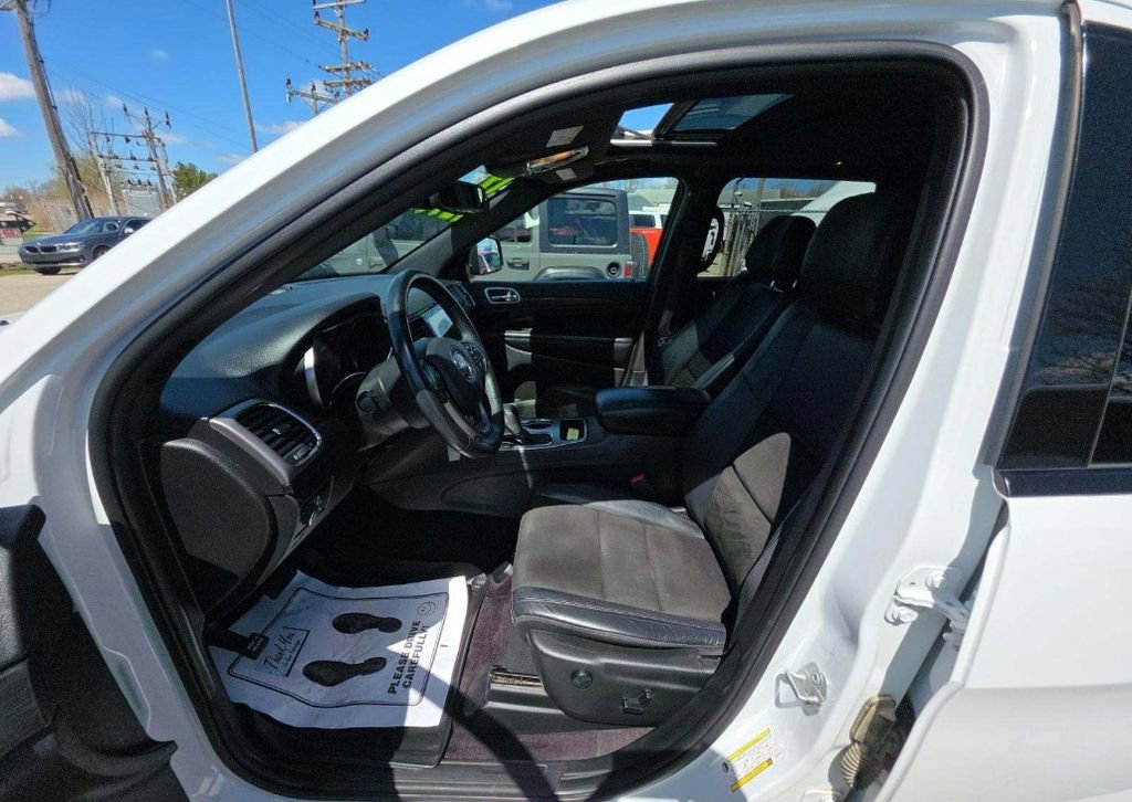 Used 2019 Jeep Grand Cherokee Altitude AWD/4WD image 3