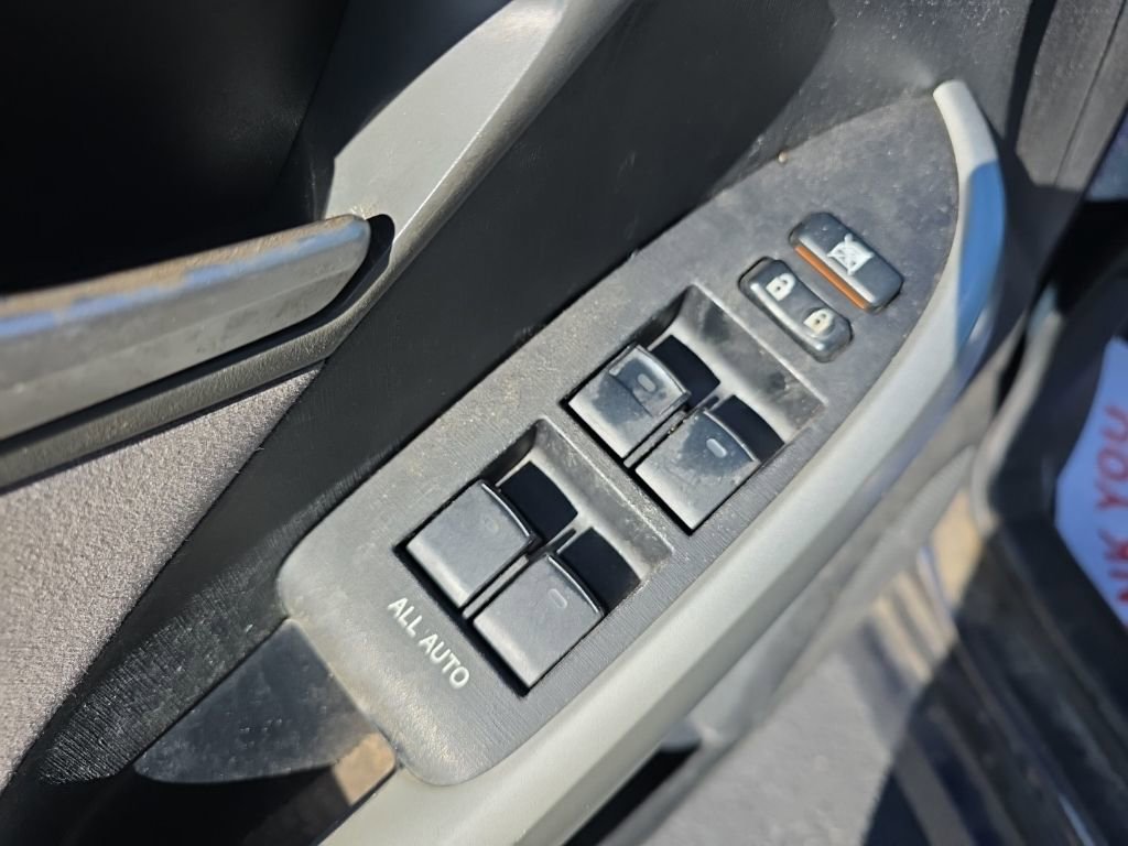 Used 2014 Toyota Prius Four image 18