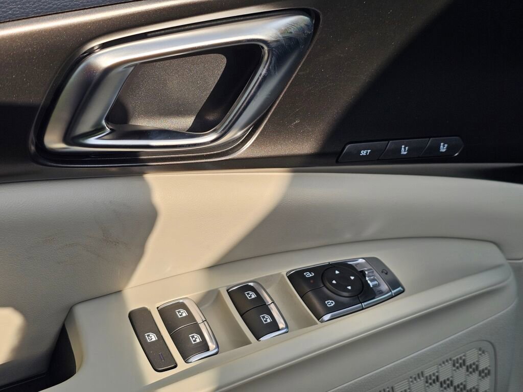 New 2026 Kia Carnival SX w/ SX Dark Edition Package image 36