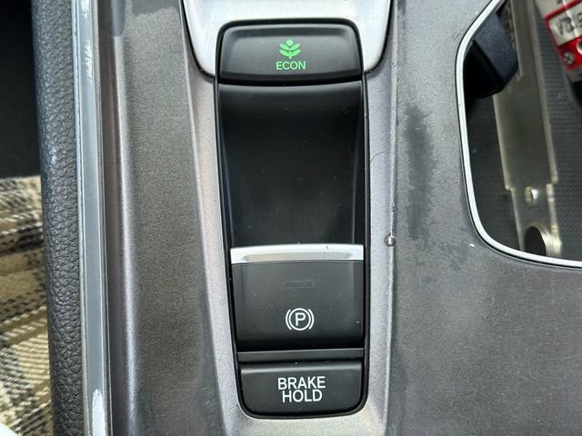 Used 2018 Honda Accord LX image 19