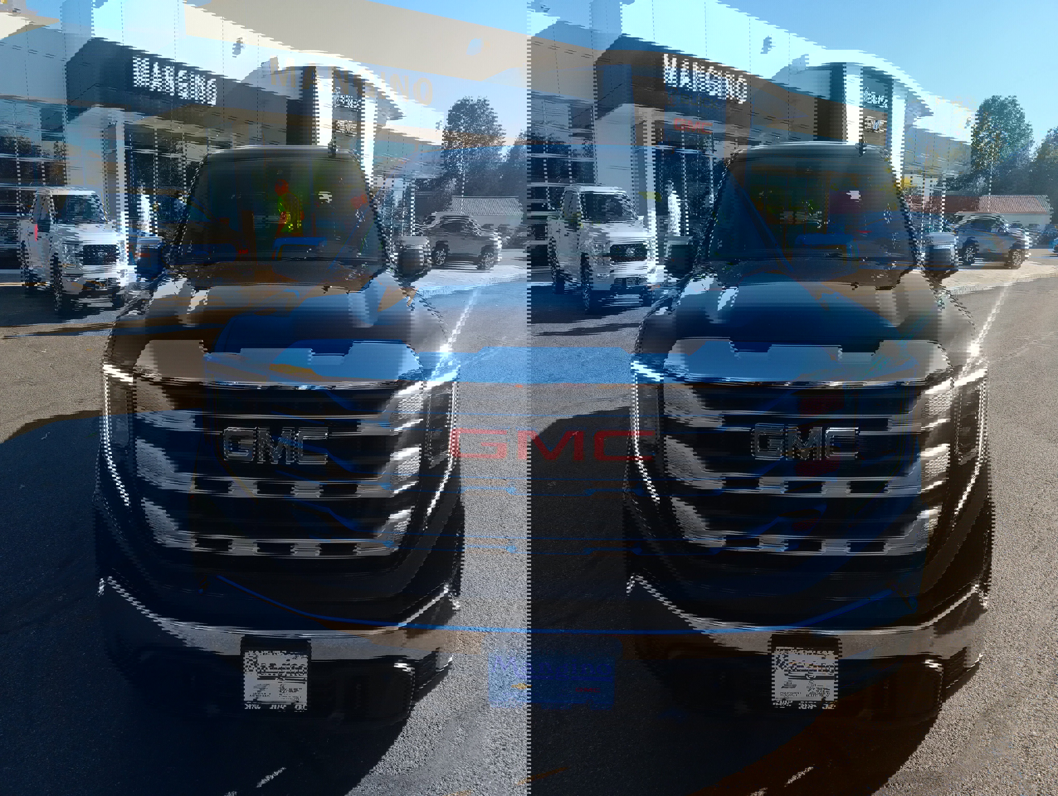 New 2025 GMC Sierra 1500 SLE w/ Preferred Package image 9