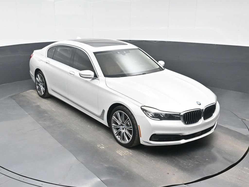 Used 2019 BMW 740i w/ Executive Package RWD image 24
