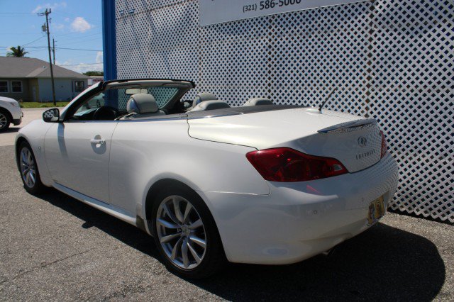 Used 2014 INFINITI Q60 Convertible w/ Premium Package RWD image 12