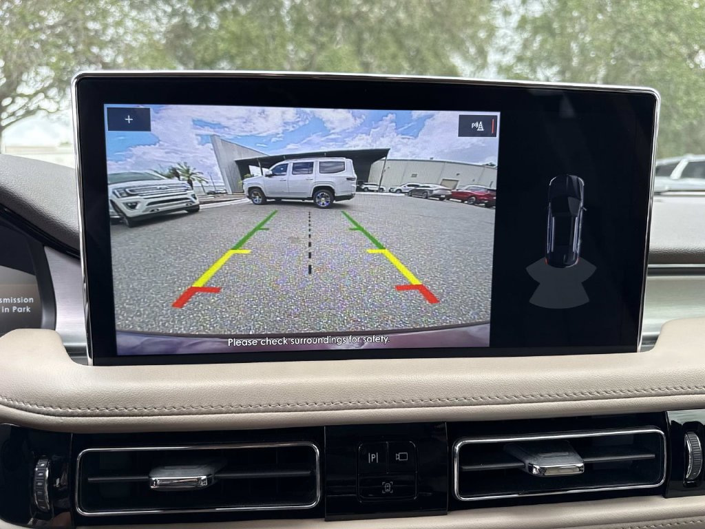 Certified 2023 Lincoln Nautilus AWD w/ Premium Package image 24