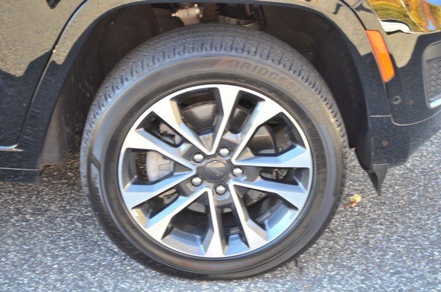 Used 2023 Jeep Grand Cherokee L Overland image 10