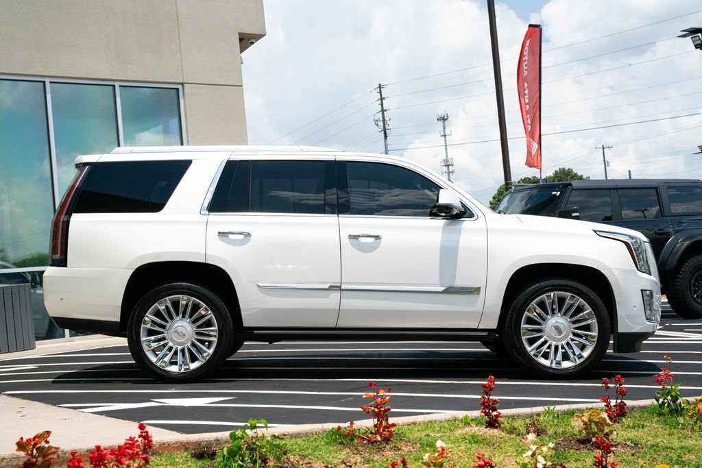 Used 2017 Cadillac Escalade Platinum AWD/4WD image 11