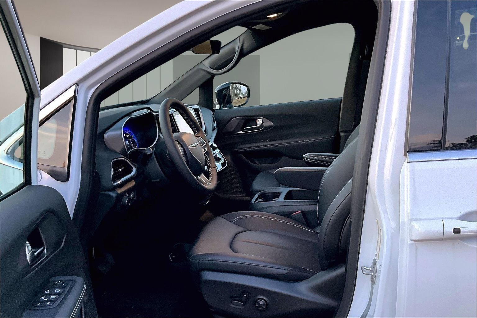 New 2026 Chrysler Voyager LX image 23