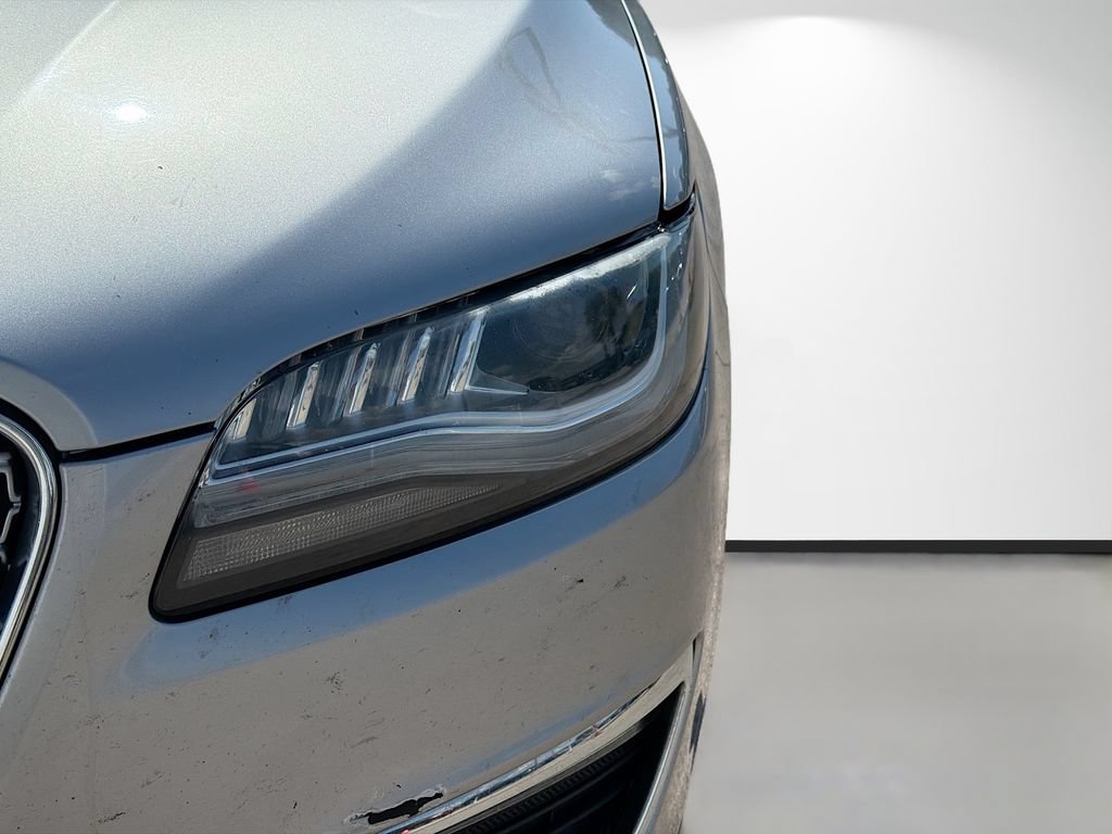 Used 2020 Lincoln MKZ FWD image 9
