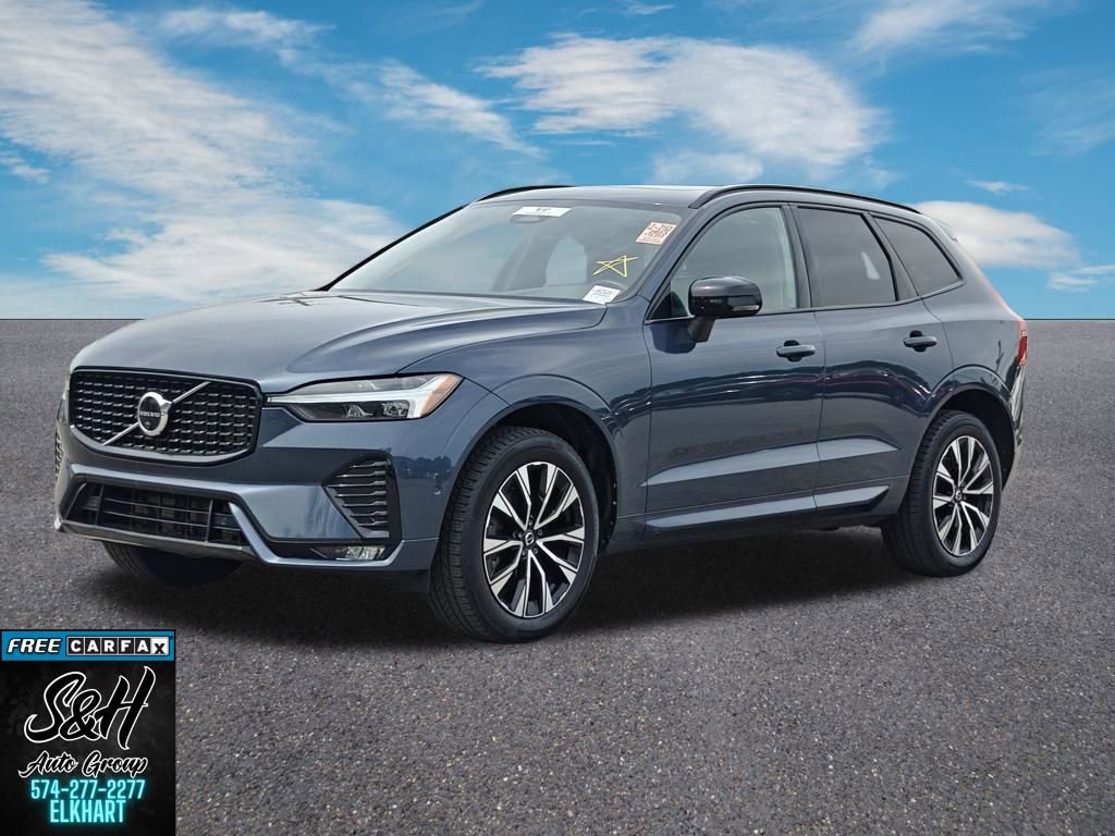 Used 2023 Volvo XC60 B5 Plus AWD/4WD image 14