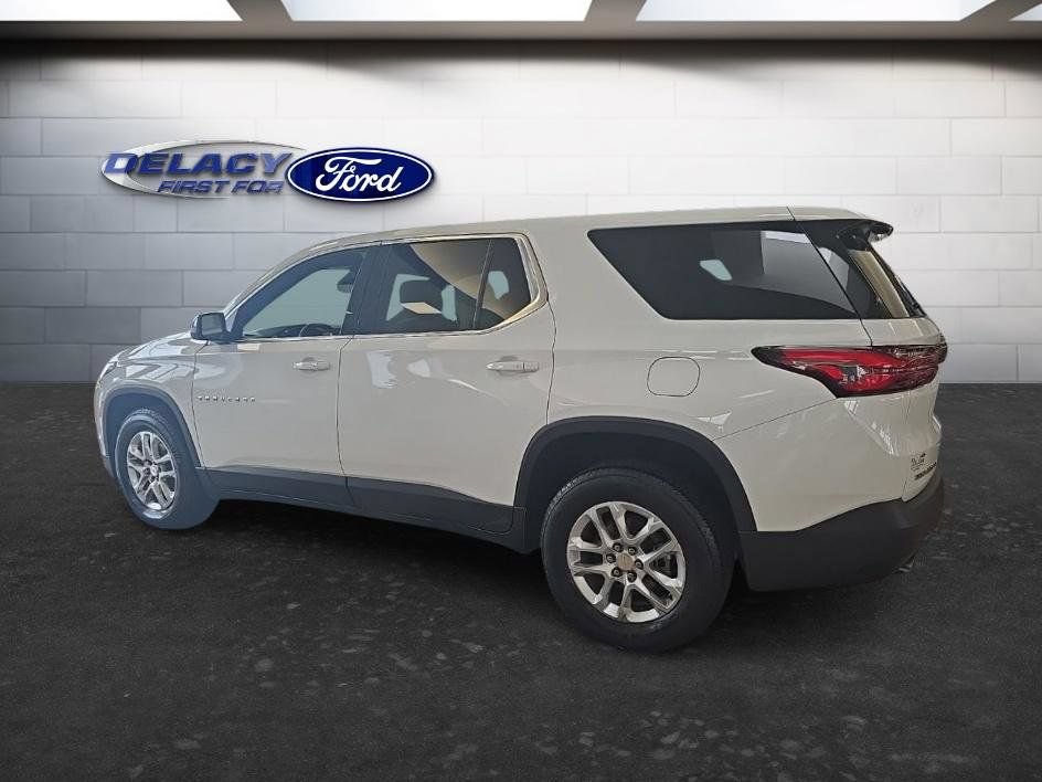Used 2023 Chevrolet Traverse LS AWD/4WD image 3