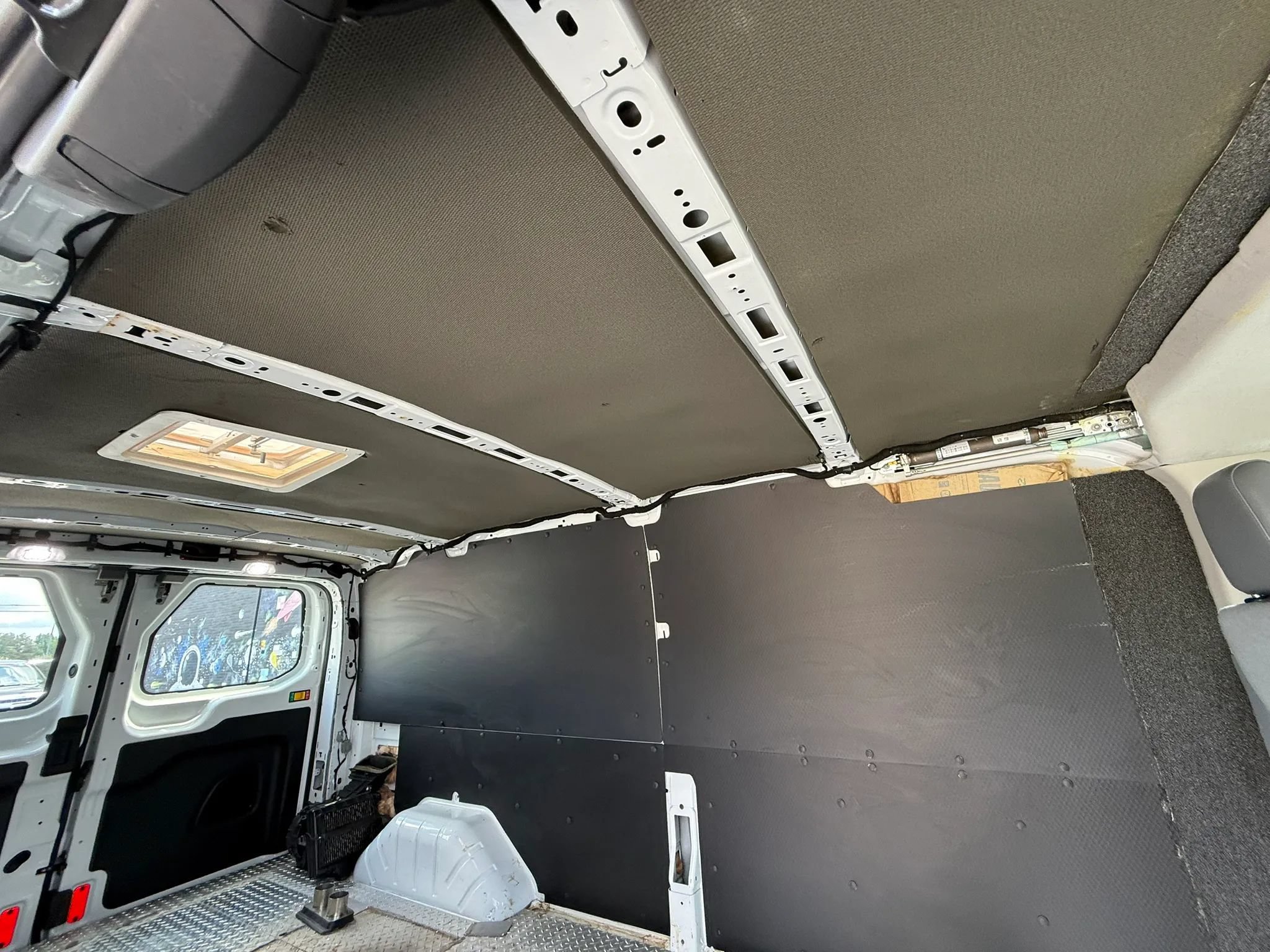 Used 2019 Ford Transit 250 148 Low Roof RWD image 38