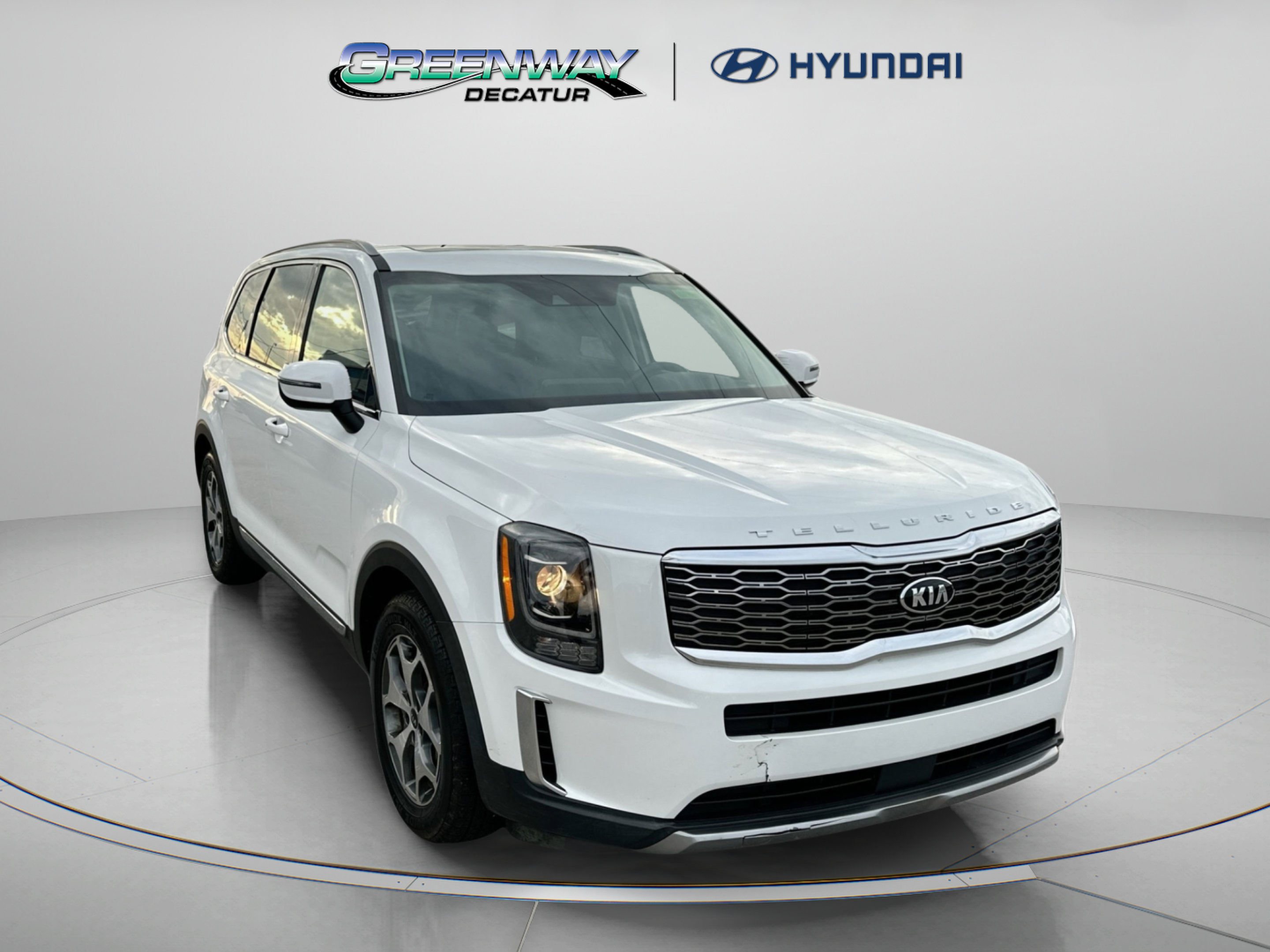 Used 2020 Kia Telluride EX w/ Towing Package FWD image 2