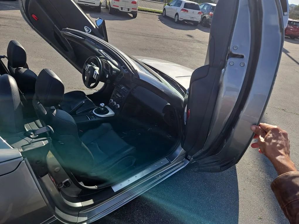 Used 2006 Nissan 350Z Grand Touring image 42
