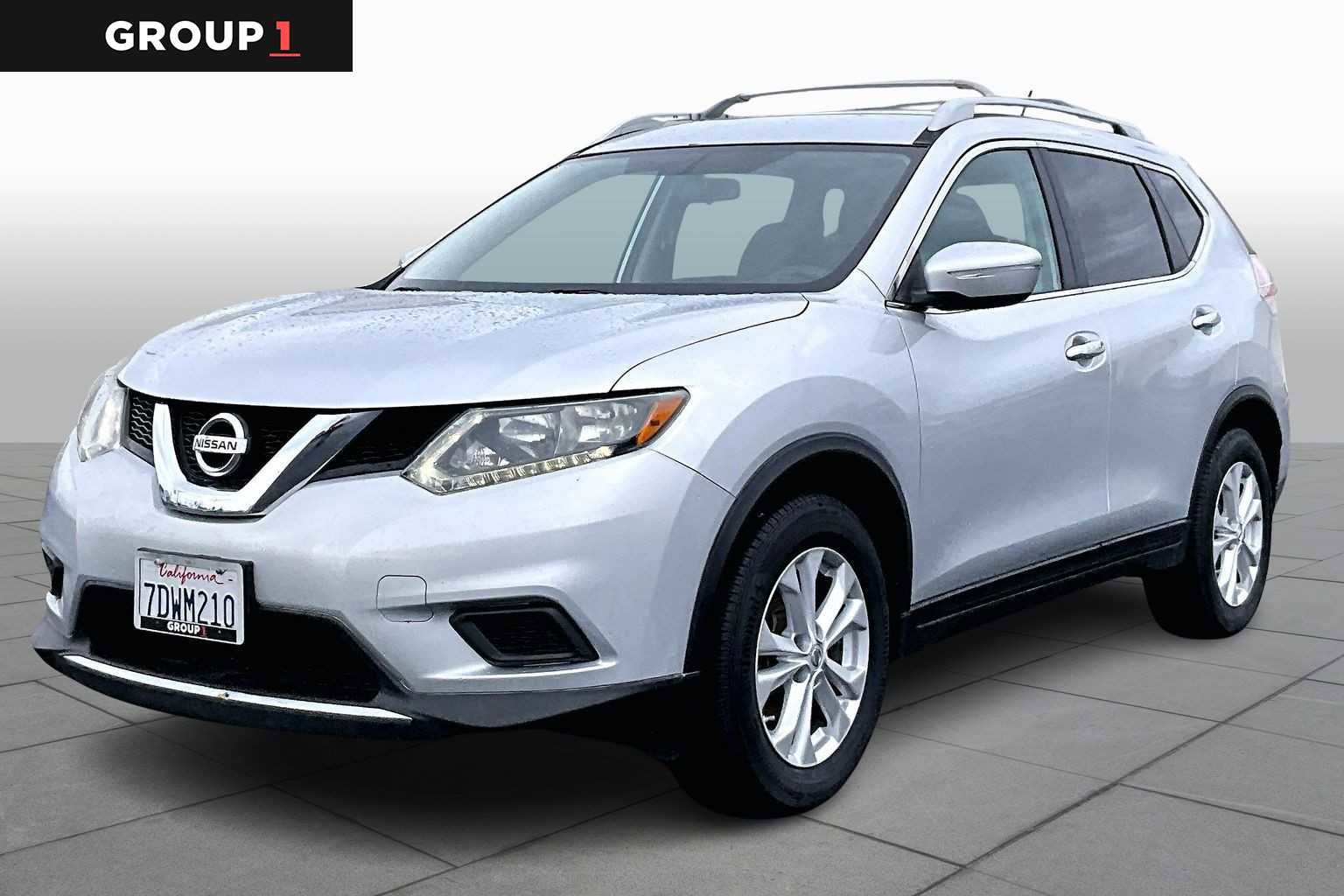 Used 2014 Nissan Rogue SV image 1
