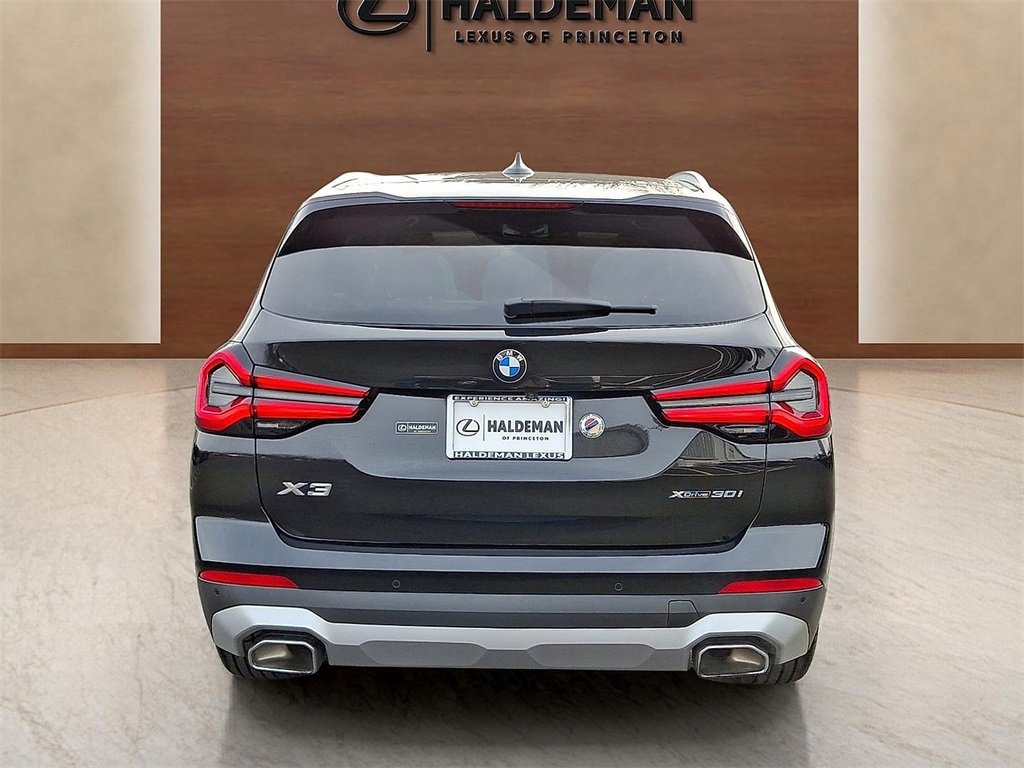 Used 2022 BMW X3 xDrive30i w/ Premium Package 2 image 5