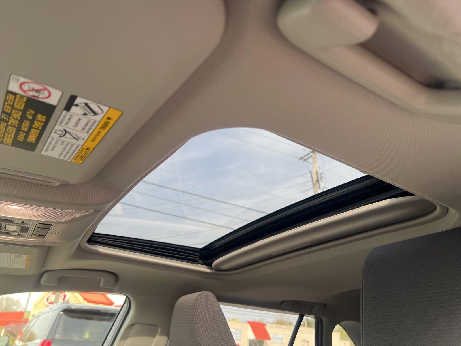 Used 2022 Toyota RAV4 XLE image 26