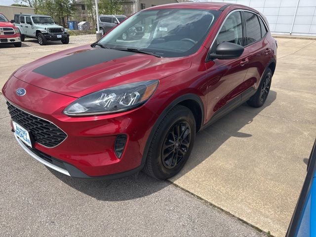 Used 2022 Ford Escape SE AWD/4WD image 2