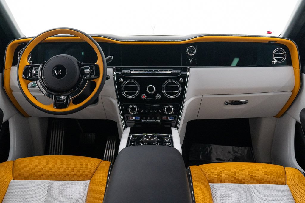 Certified 2026 Rolls-Royce Cullinan AWD/4WD image 34
