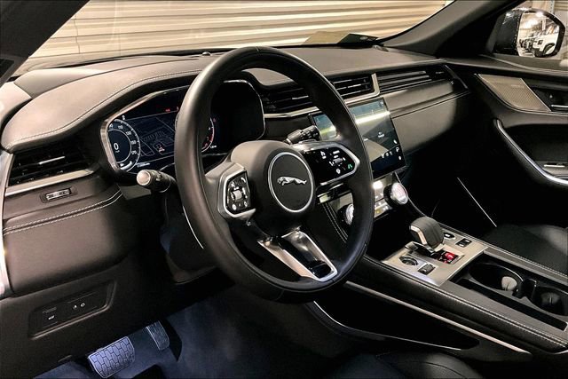 Certified 2025 Jaguar F-PACE R-Dynamic S image 24