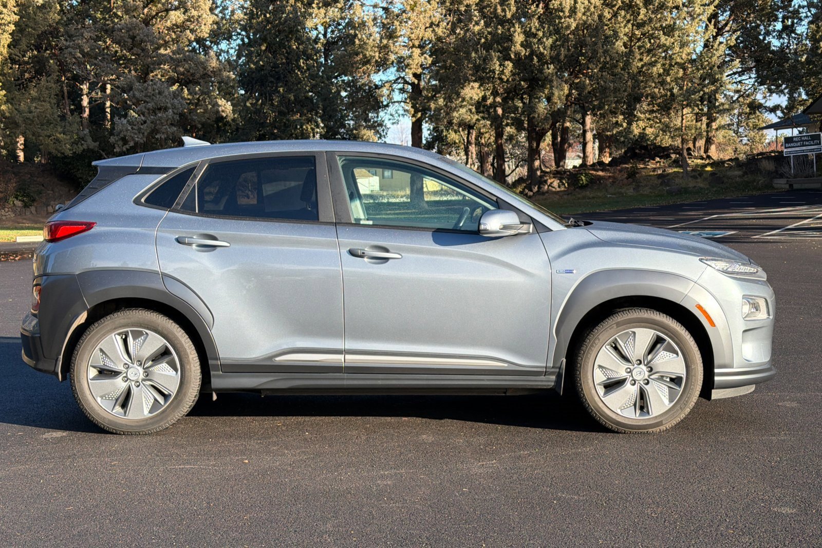 Used 2020 Hyundai Kona Limited image 3