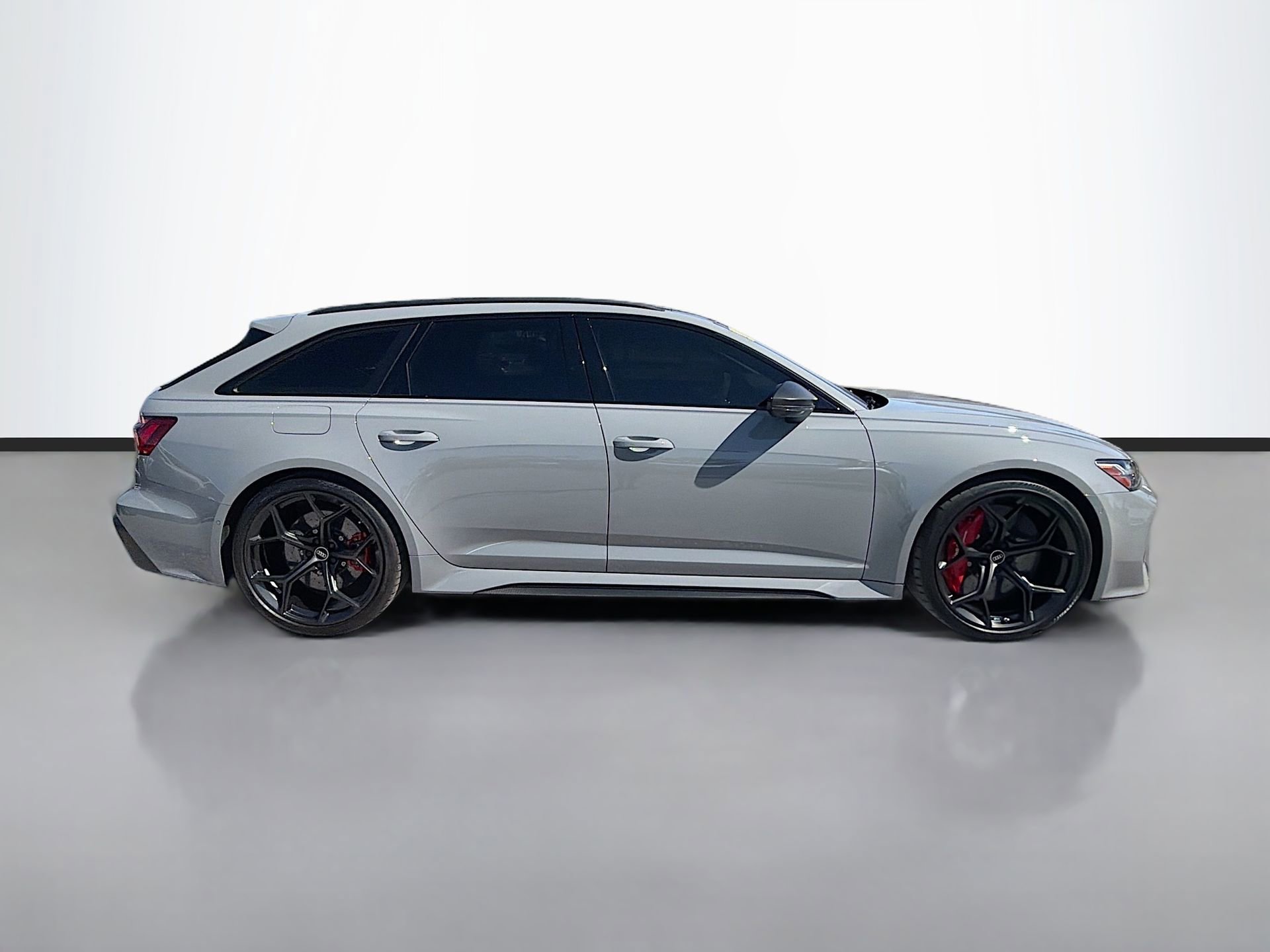 Used 2025 Audi RS 6 performance image 3