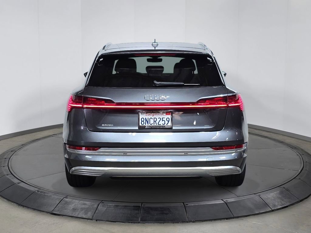 Used 2019 Audi e-tron Prestige w/ Prestige Package AWD/4WD image 6