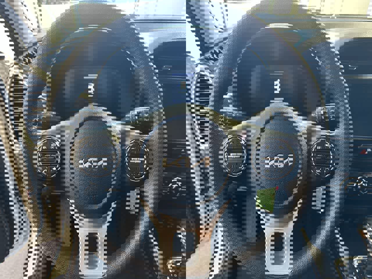 Used 2024 Kia Soul LX w/ Option Group 015 image 16