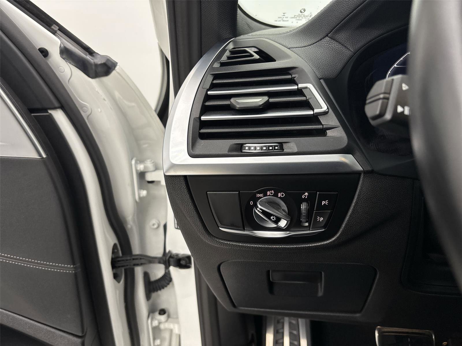 Used 2022 BMW X3 M w/ Executive Package image 31