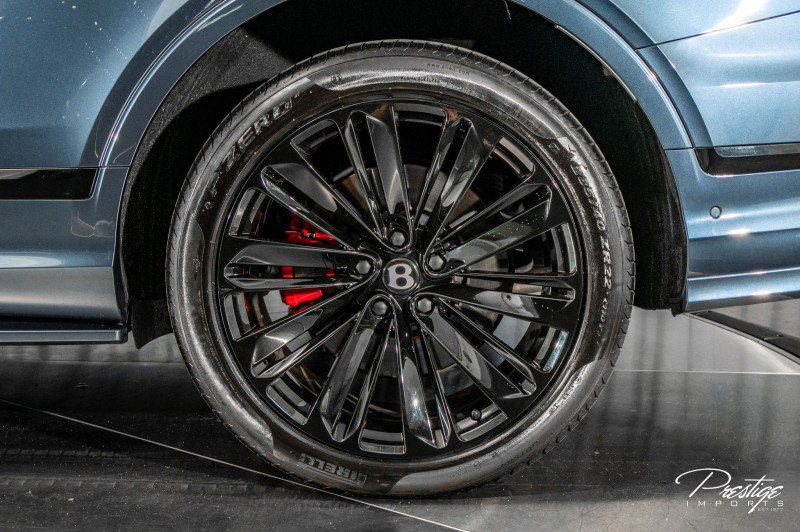 Used 2023 Bentley Bentayga Speed image 18