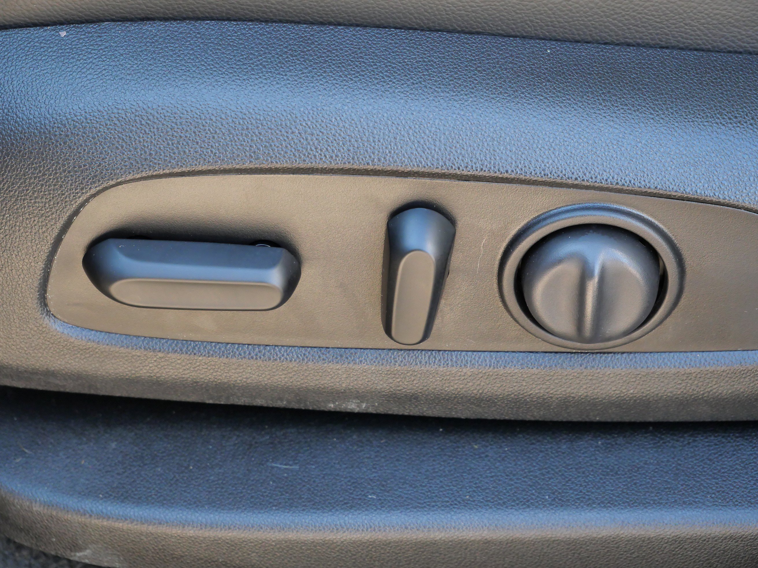 Used 2019 Chevrolet Traverse Premier w/ Redline Edition image 18