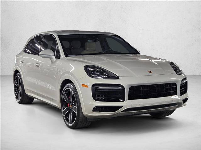 Used 2022 Porsche Cayenne GTS AWD/4WD image 3