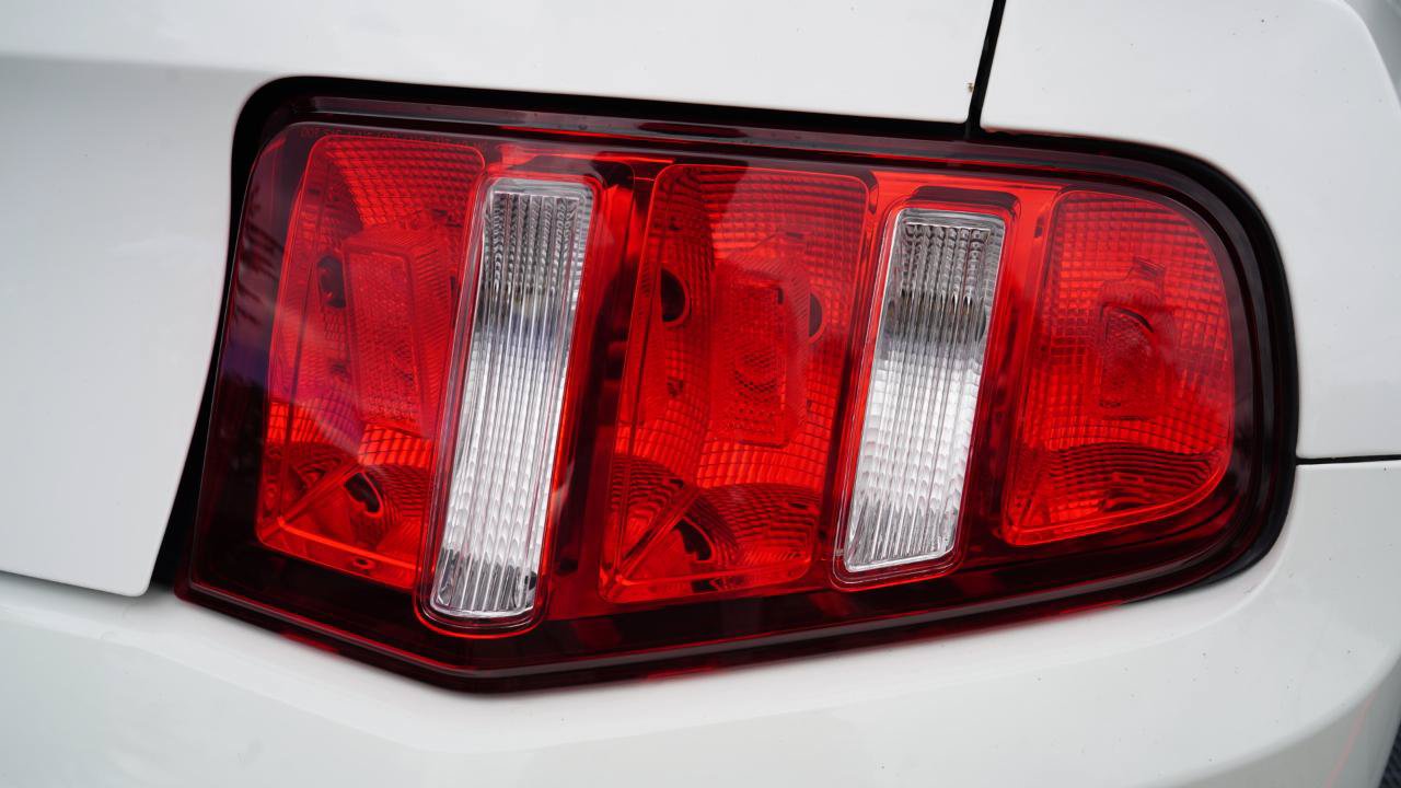 Used 2010 Ford Mustang GT RWD image 24