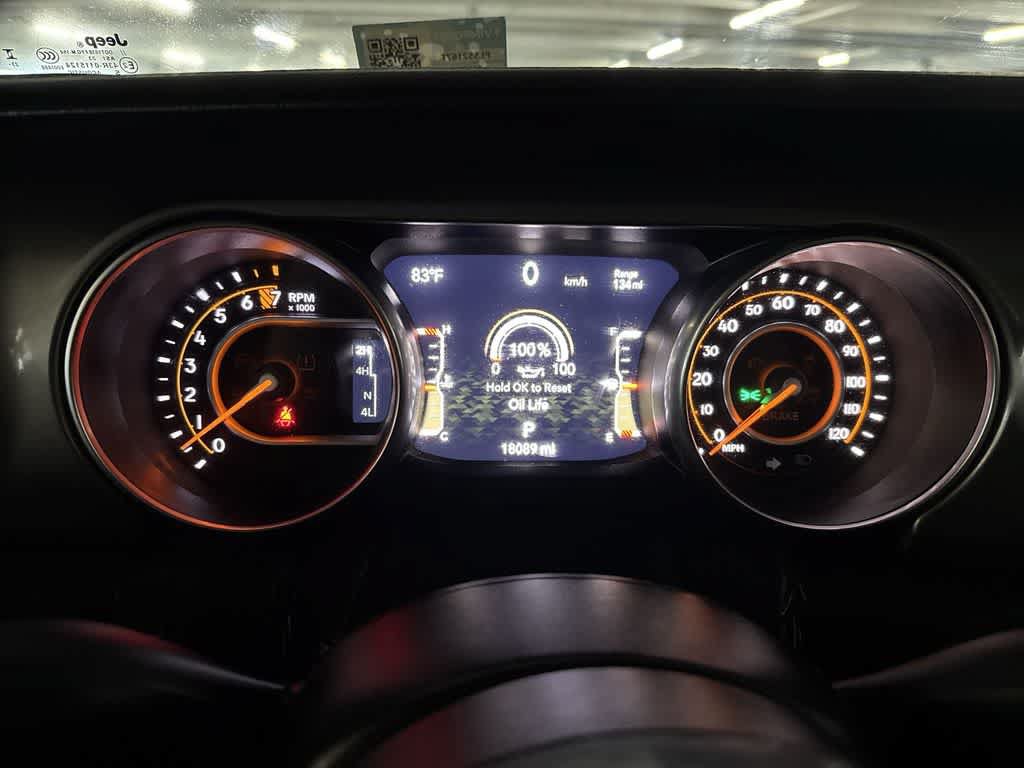 Used 2023 Jeep Gladiator Rubicon w/ LED Lighting Group AWD/4WD image 15