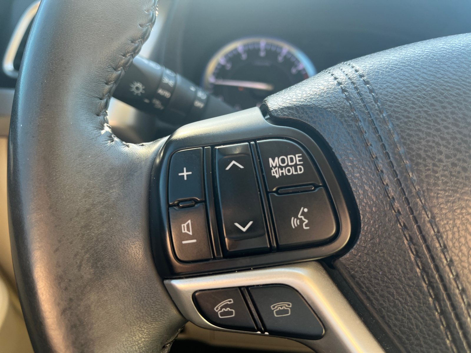 Used 2016 Toyota Highlander XLE FWD image 19