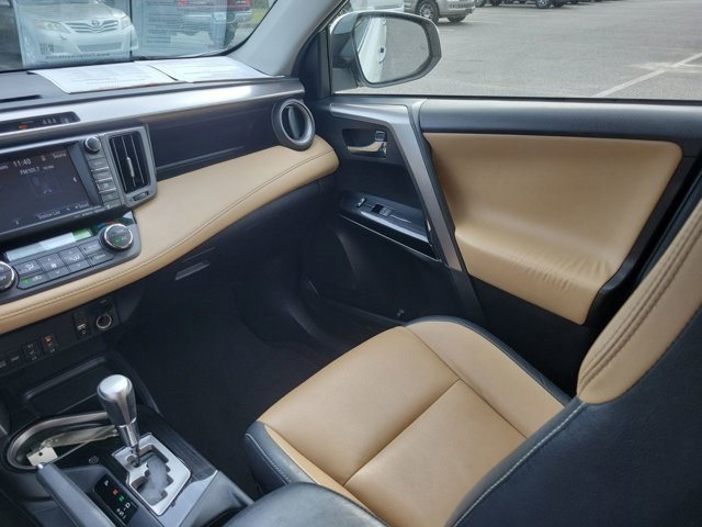 Used 2017 Toyota RAV4 Limited image 23