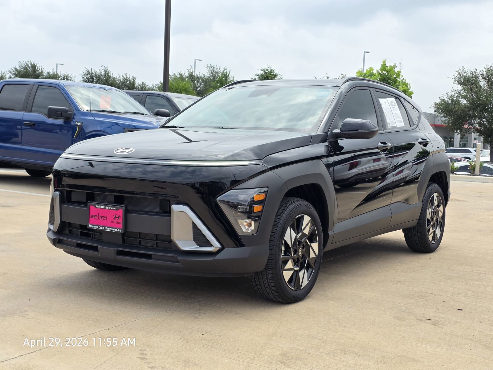 Certified 2025 Hyundai Kona SEL AWD/4WD image 2