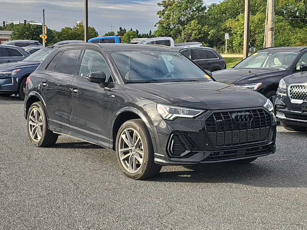 Used 2025 Audi Q3 2.0T Premium w/ Convenience Package