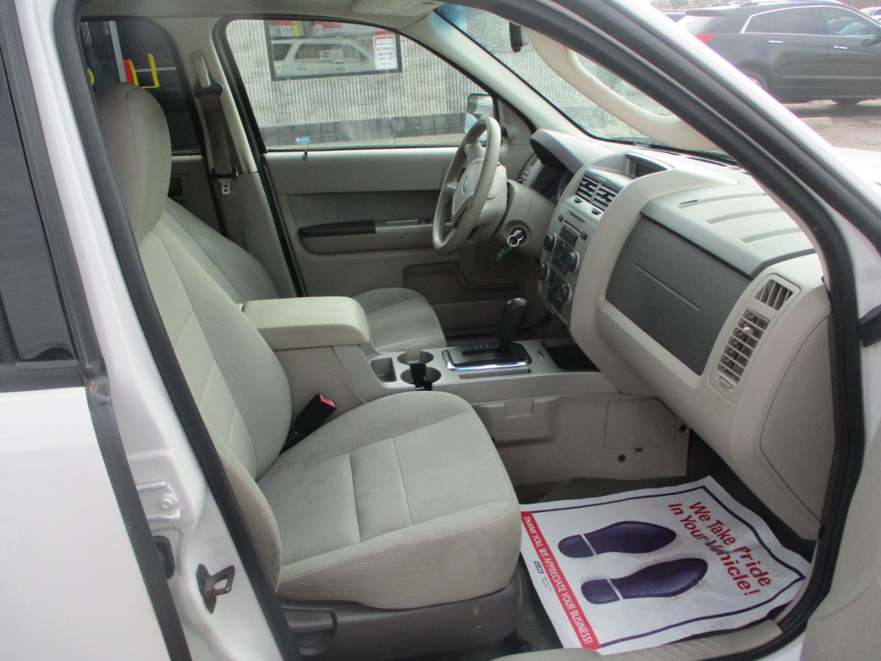 Used 2010 Ford Escape XLT image 8