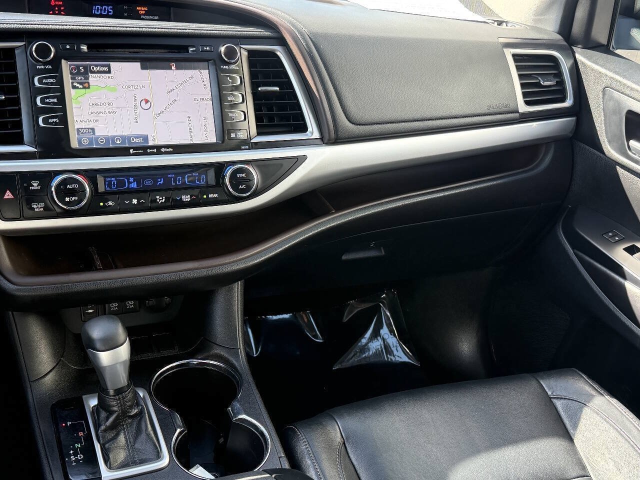 Used 2018 Toyota Highlander XLE FWD image 7
