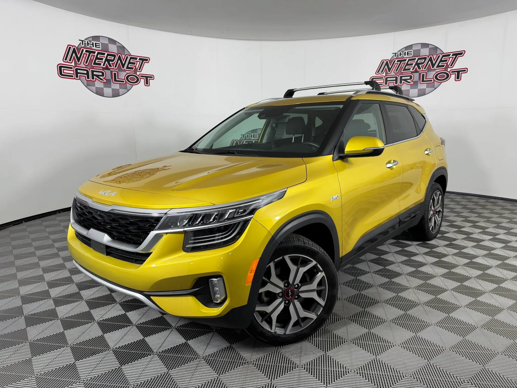 Used 2023 Kia Seltos SX w/ SX Sunroof Package AWD/4WD image 1