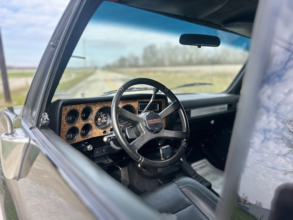 Used 1991 Chevrolet Blazer 4WD image 10