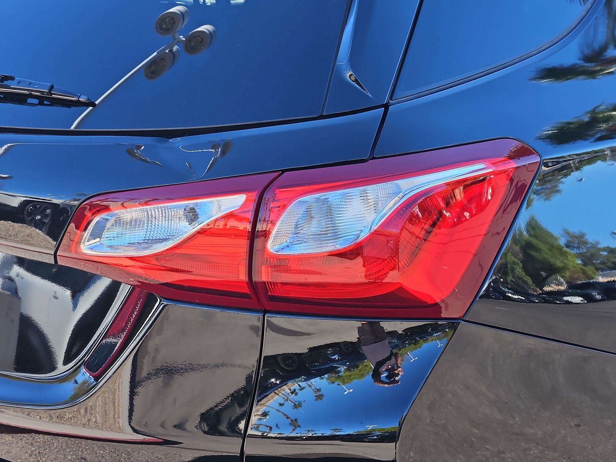 Certified 2018 Chevrolet Equinox LT FWD image 11