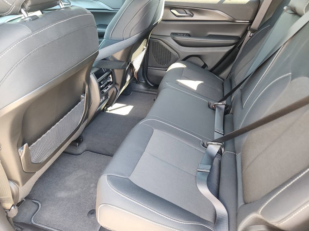 New 2026 Jeep Grand Cherokee Laredo RWD image 20