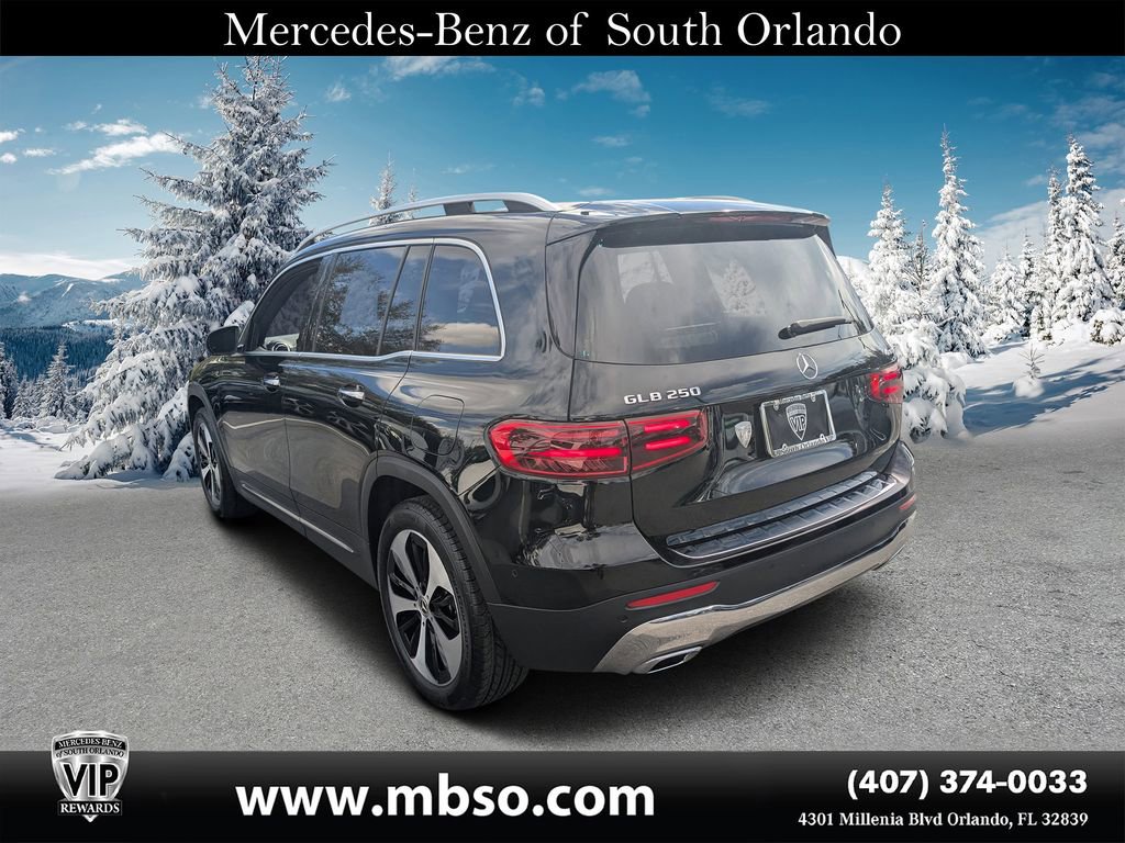 Used 2024 Mercedes-Benz GLB 250 4MATIC image 18