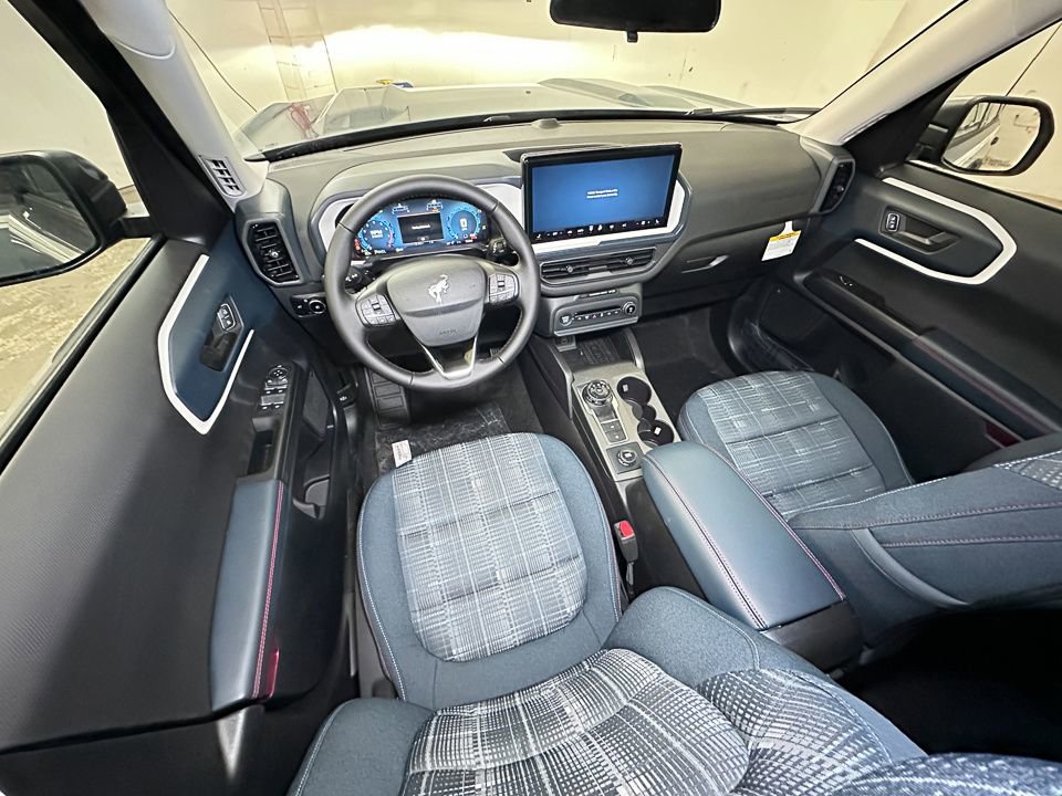 Used 2025 Ford Bronco Sport Heritage w/ Convenience Package image 9