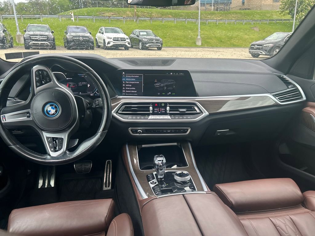 Used 2022 BMW X5 xDrive45e w/ M Sport Package AWD/4WD image 13