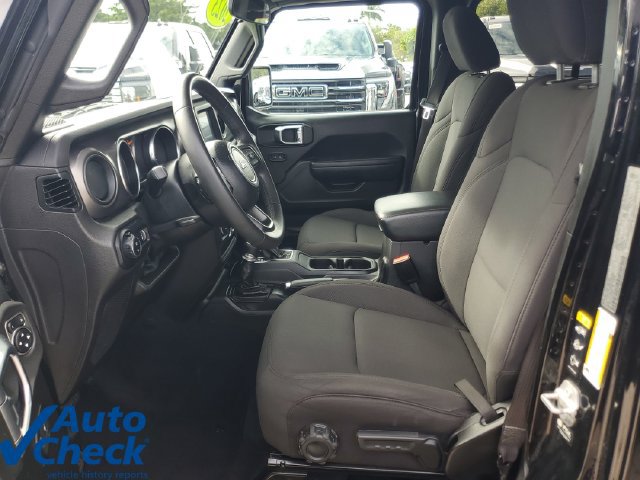 Used 2023 Jeep Gladiator Sport AWD/4WD image 16