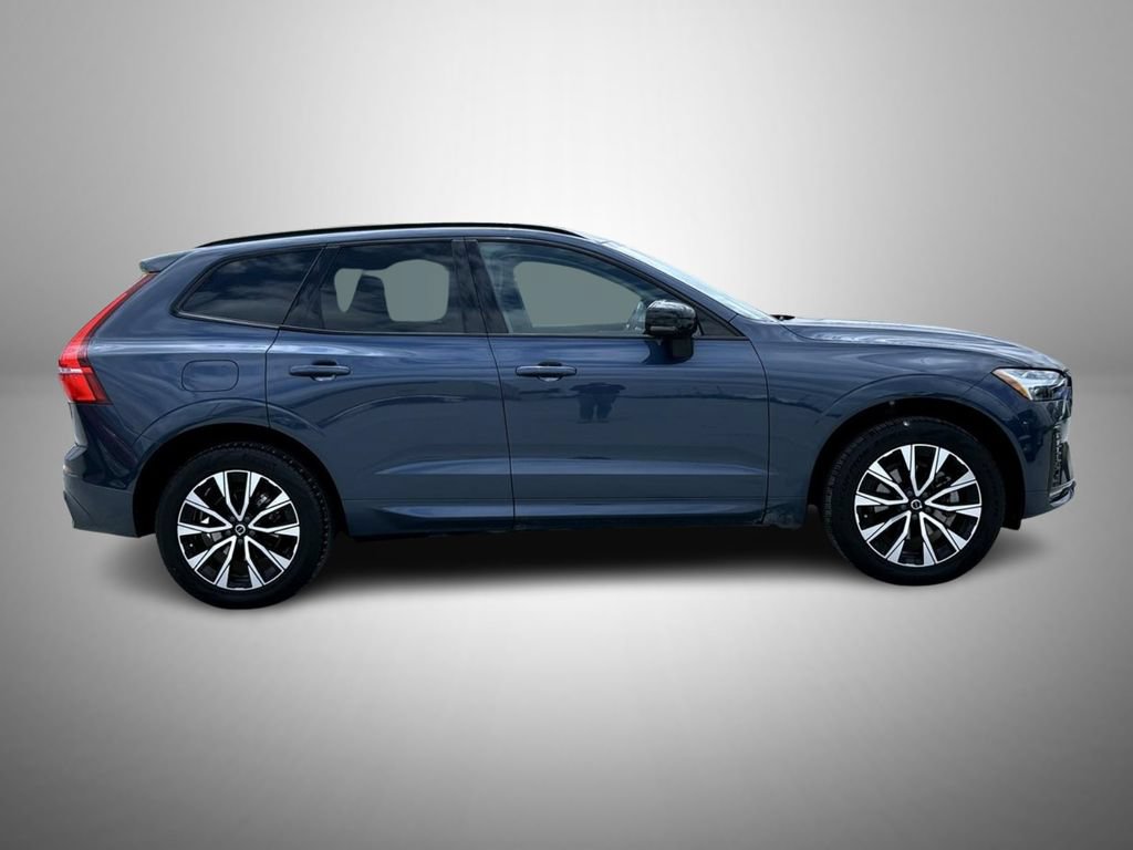 Used 2024 Volvo XC60 B5 Core w/ Climate Package AWD/4WD image 4