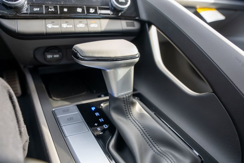 New 2025 Hyundai Elantra Sport image 25