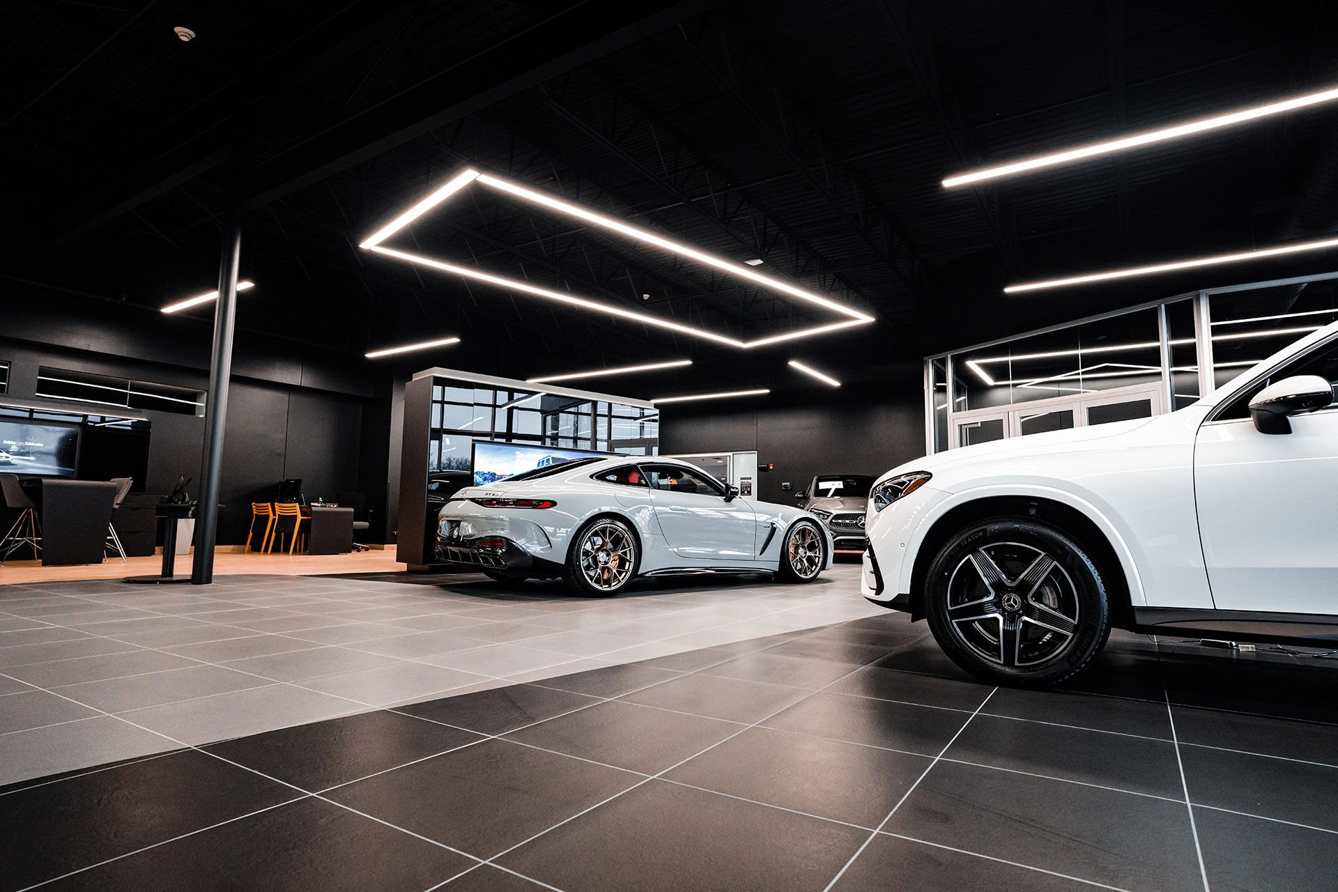 Used 2024 Lincoln Aviator Reserve w/ Equipment Group 201A image 8